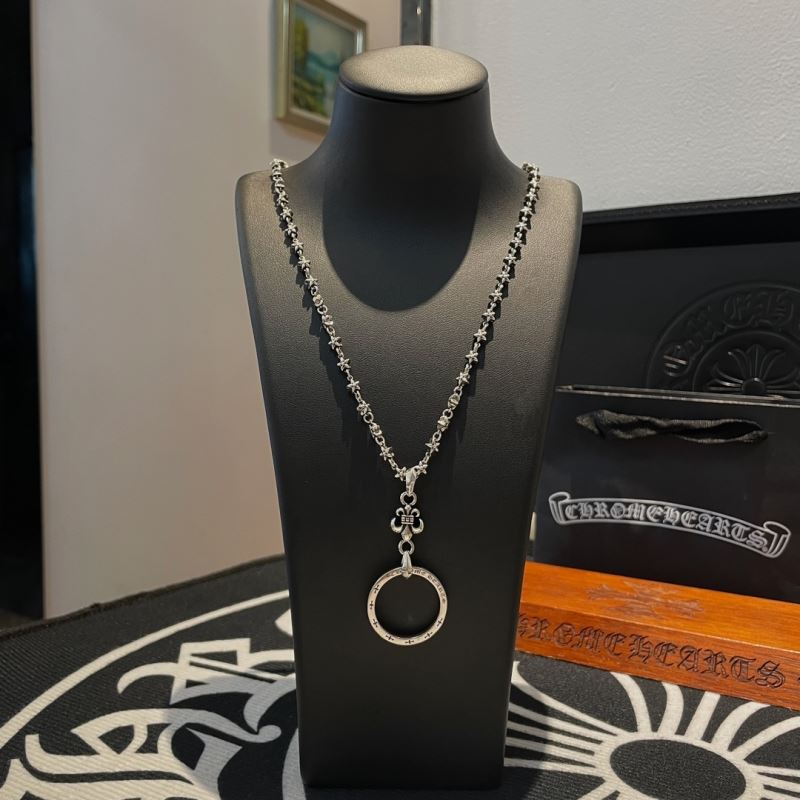 Ch*0me He**ts necklaces